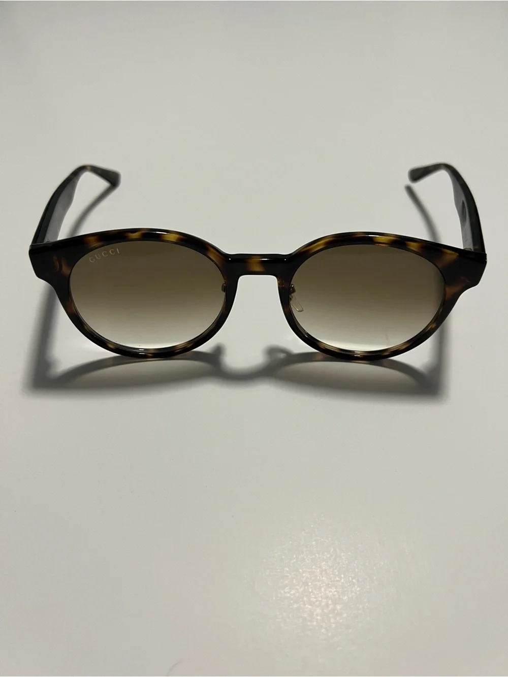 Gucci Tortoiseshell Round Sunglasses with Brown Gradient Lenses